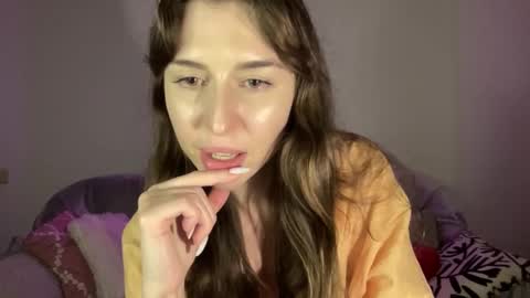 Mary online show from November 3, 5:50 pm