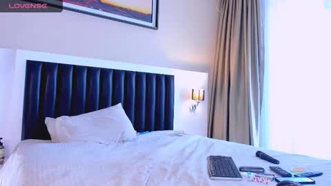 Mari online show from December 5, 7:41 am