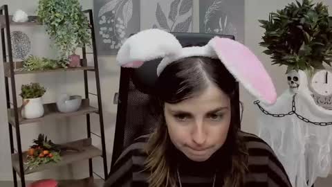 martaedams online show from November 6, 7:14 am