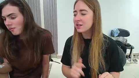 marthabarens online show from May 21, 12:14 pm