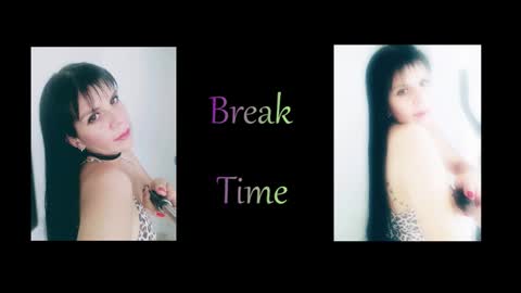 Snapshot of martina_27_ chatting on October 18, 7:26 pm Martina online show from October 18, 7:26 pm