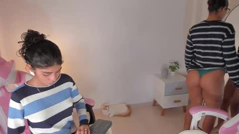 Snapshot of martina_monst chatting on September 27, 3:58 am martina Monst online show from September 27, 3:58 am