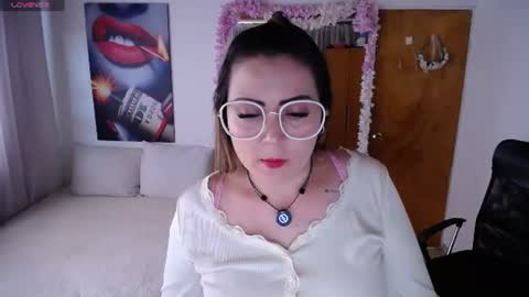 Antonella Martini online show from July 5, 9:20 pm