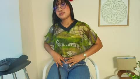 mary_cute9 online show from April 13, 12:28 pm