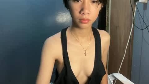 im mary 18yrs old online show from July 15, 12:48 am