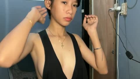 im mary 18yrs old online show from July 11, 3:06 am