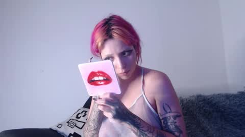                      100   online show from October 4, 7:25 am