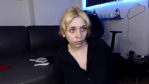                      100   online show from February 21, 8:49 pm