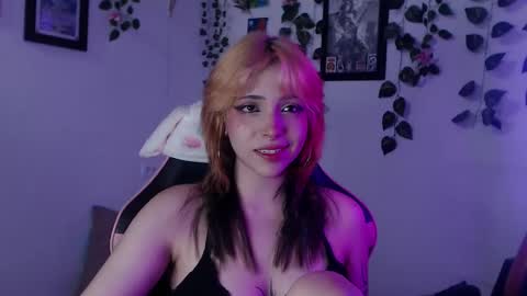                      100   online show from December 6, 6:49 pm