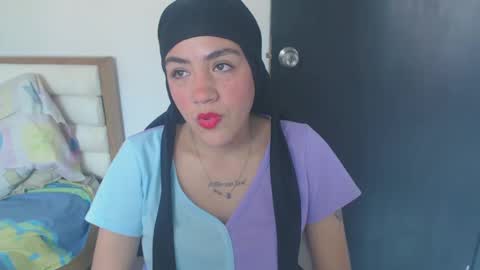 Snapshot of maryam_arabicmilk chatting on February 21, 2:38 pm maryam_arabicmilk online show from February 21, 2:38 pm
