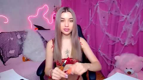 maryam online show from November 6, 1:00 am