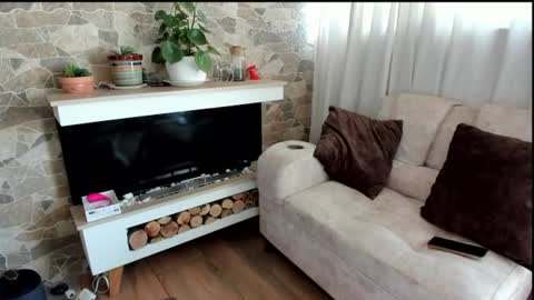 Engracia online show from July 7, 1:36 pm