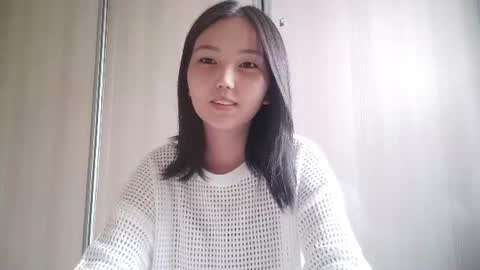 Lily online show from June 14, 1:00 pm