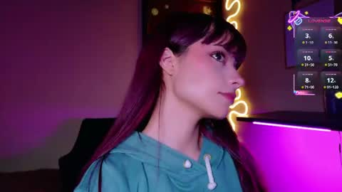     online show from June 19, 4:39 am