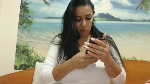 maryem online show from October 7, 11:25 am