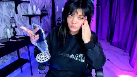 Mary online show from September 16, 11:35 pm