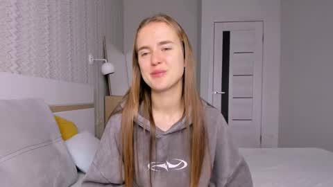 Mari online show from November 12, 6:55 am