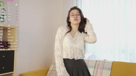 Hi Im Olivia Im new here3 online show from April 9, 3:09 am