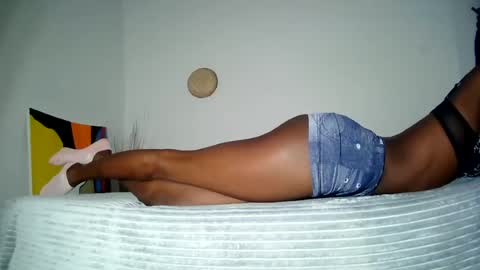 masked_shy_girl online show from July 1, 9:36 pm