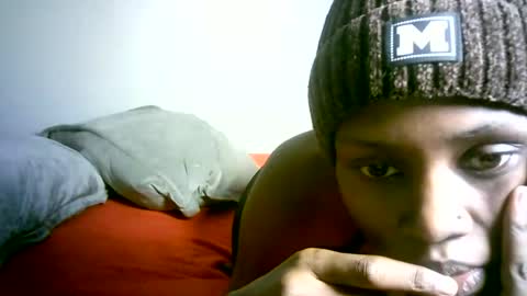 maskgang001 online show from June 15, 3:18 am
