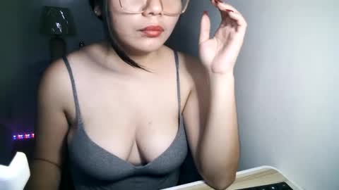 Snapshot of masquerade_girl4 chatting on September 24, 4:06 pm masquerade girl4 online show from September 24, 4:06 pm
