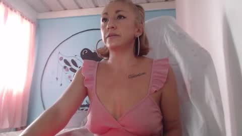 massiel ferreti online show from February 15, 8:30 pm