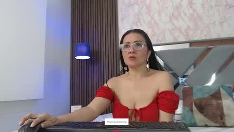 Snapshot of mature_brendaa chatting on October 9, 3:21 am mature_brendaa online show from October 9, 3:21 am
