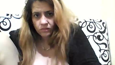 Snapshot of mature_sweet3827 chatting on January 3, 6:33 am mature_sweet3827 online show from January 3, 6:33 am