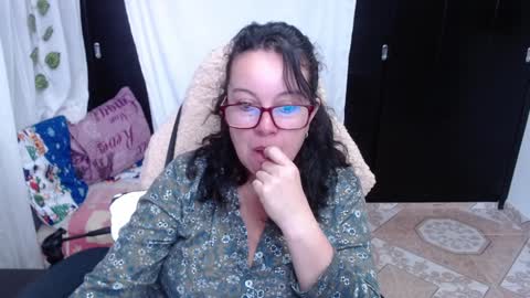 Sonia online show from December 18, 2:28 pm