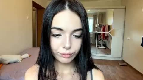 Lina online show from July 8, 6:26 am
