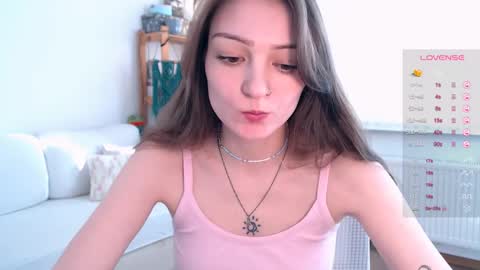 Maxine online show from May 17, 1:21 pm