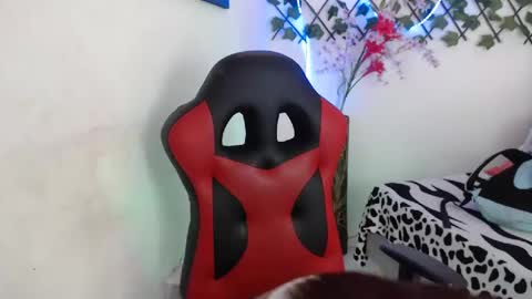 Snapshot of maxinesex_ chatting on September 16, 4:26 pm maxinesex_ online show from September 16, 4:26 pm