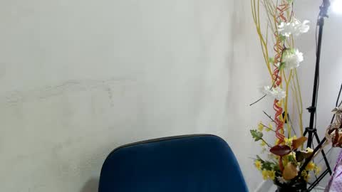 Snapshot of maxinesex_ chatting on February 18, 2:27 pm maxinesex_ online show from February 18, 2:27 pm