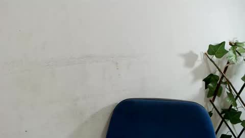 Snapshot of maxinesex_ chatting on January 21, 1:54 pm maxinesex_ online show from January 21, 1:54 pm