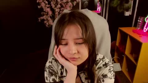 may_lings online show from May 3, 11:24 am