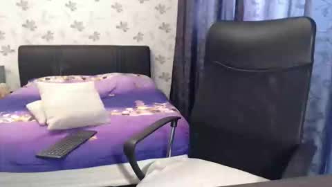 Maya online show from April 9, 6:16 am