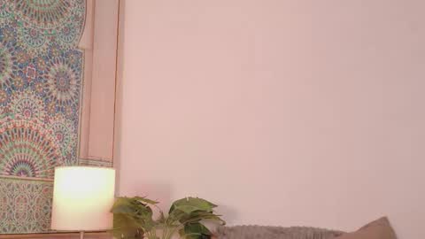 maya_house online show from February 7, 7:12 am