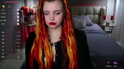 Maya Mils online show from January 25, 1:10 am