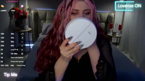 Maya Mils online show from March 4, 1:01 am