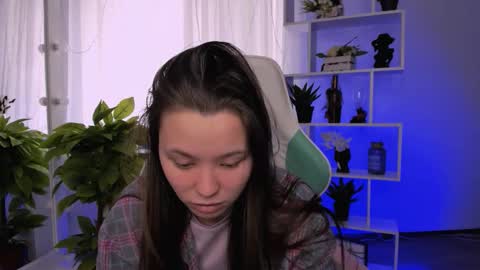 Maya online show from March 6, 7:47 am