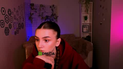 Maya online show from April 25, 10:07 am