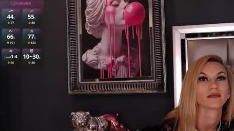 Maya online show from October 8, 11:47 am