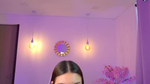 Maya Vexx online show from July 5, 6:35 pm