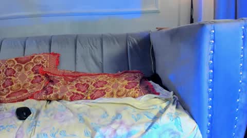 mayevanss online show from November 1, 5:22 am