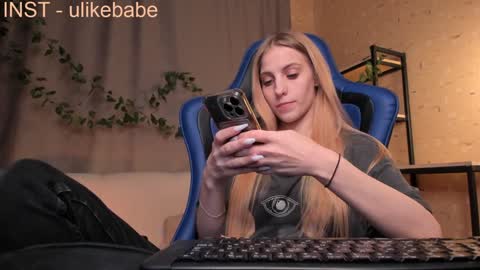 Anna online show from December 10, 10:06 am