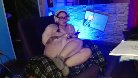 megan online show from November 23, 5:54 am