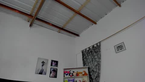 M E G A N online show from November 25, 6:42 pm