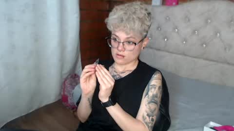 Megan and sophi online show from July 23, 1:58 am