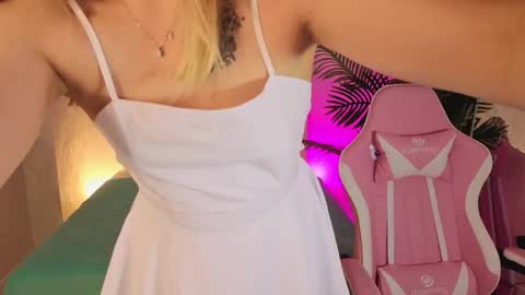 Megan online show from May 13, 1:22 am