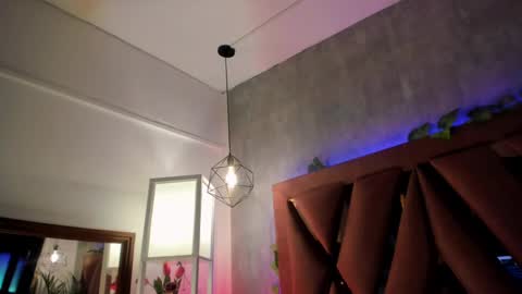    online show from March 6, 2:41 am